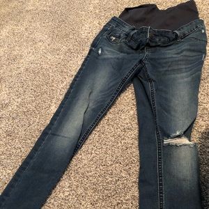 Old navy maternity jean